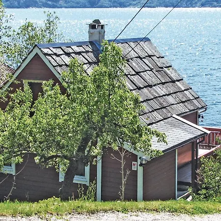 2 Bedroom Cozy In Alvik Holiday home *